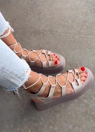 Боссоножки кожаные женские на шнуровке