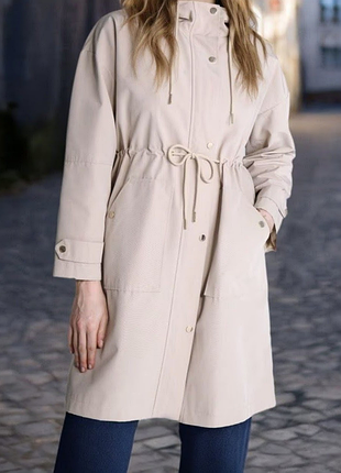 Тренч легкий от дождя молочного цвета размера xl бренда sprit