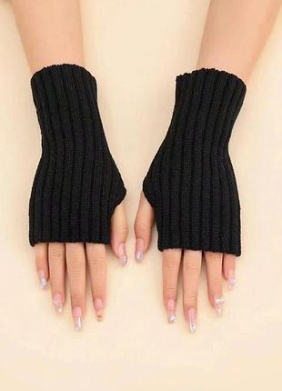 Жіночі теплі в'язані мітенки рукавички без пальців
