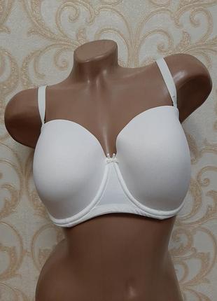 Гладкий бюстгальтер со съёмными бретелями на пышную грудь m&s