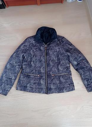 Стильна курточка від бренду adagio