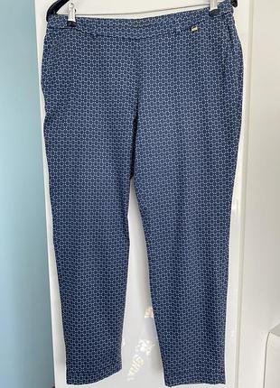 Стрейчеві брюки esprit