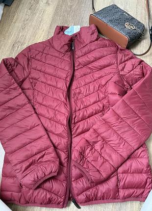 Куртка жіноча