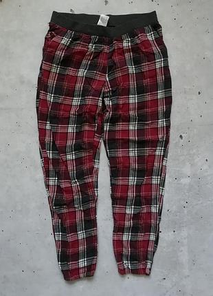 Жіночі піжамні штани в клітинку червоні