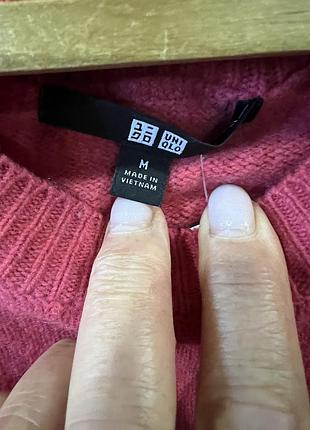 Продам свитер uniqlo