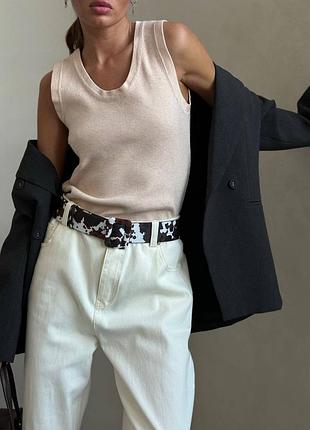 Бежева майка бренд