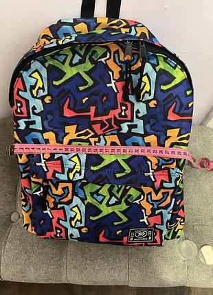 Рюкзак разноцветный