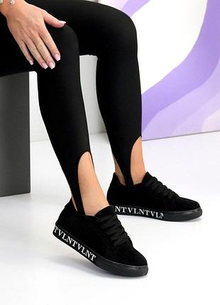 Чорні жіночі замшеві кеди на шнурівці