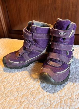 Продам зимові чобітки на дівчинку keen 31