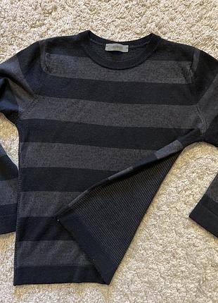 Трикотажный свитер с шерстью французский бренд karl lagerfeld оригинал  размер