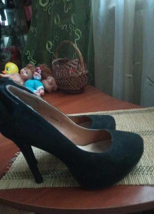 Замшевые туфли 38р.