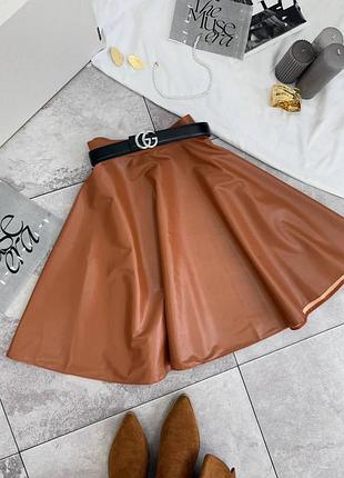 Трендова спідниця сонечко з високою талією з еко шкіри