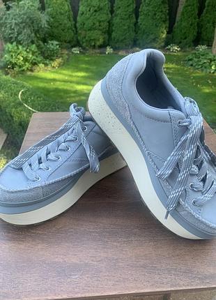 Кросівки уггі жіночі шкіряні 39 оригінальні!