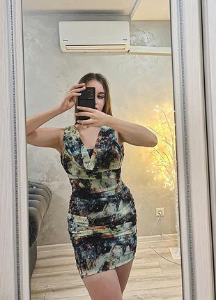 Коктейльное платье lipsy в космический принт облегающее с открытой спиной s-m