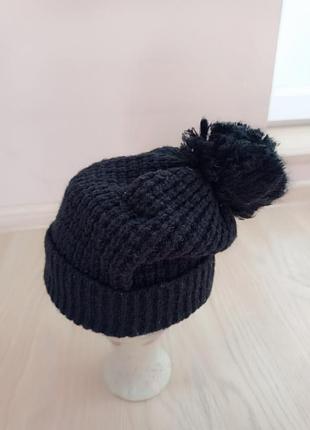 Черная шапка от maddison
