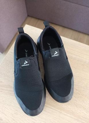 Кроссовки р.36