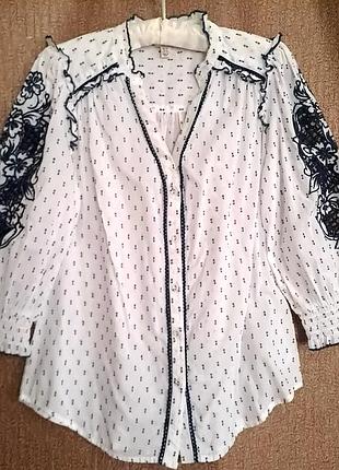 Блузка женская.