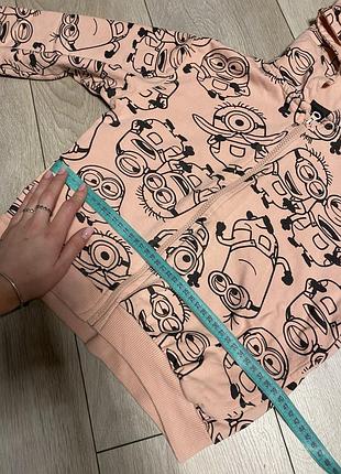 Капюшонка .кофта с капюшоном  с миньйонами 2