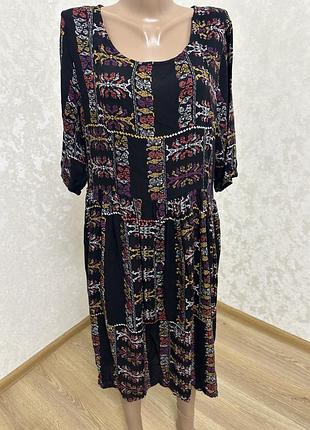 Віскозна вільна сукня в принт великий розмір