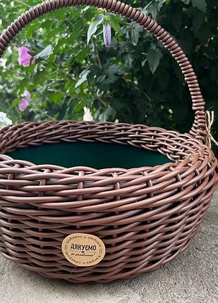 Кашпо - корзинка. обʼєм 12 л. ширина готового виробу 33 см, висота-33 см. колір мокко.