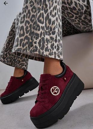 Шикарні замшеві осінні кросівки черевики на платформі трендового кольору бургунді 39 розмір екозамша