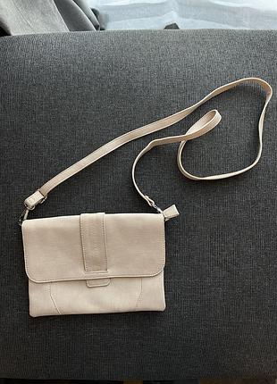 Бежева сумка з довгим ремінцем