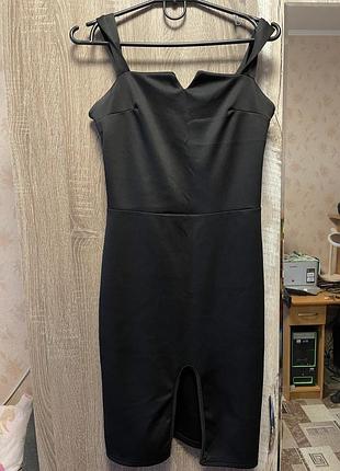 Платье в обтяжку футляр сукня