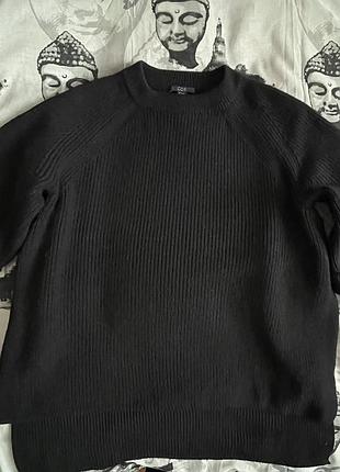 Вовняний стильний чорний светр кос