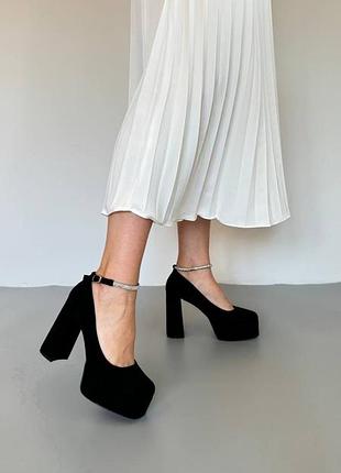 Туфлі чорні туфлі на каблуку базові туфлі на підборах чорні туфлі на масивному каблуку з стразами туфлі на широкому підборі
