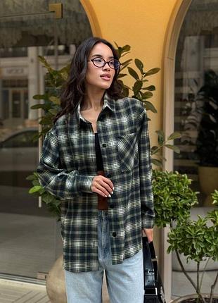 Женская рубашка в клетку черно-зеленая фланелевая