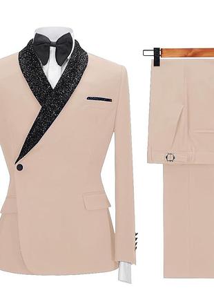 Чоловічий смокінг бежевого кольору розмір m