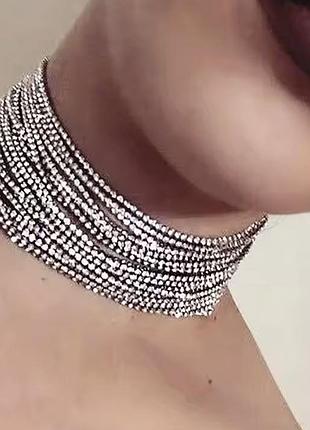 Сріблястий багатошаровий чокер-колечє стрази камені, блискуче кольє на шию стрази, сріблястий чокер стрази