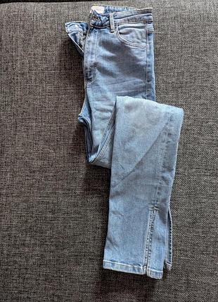 Джинсы скинни