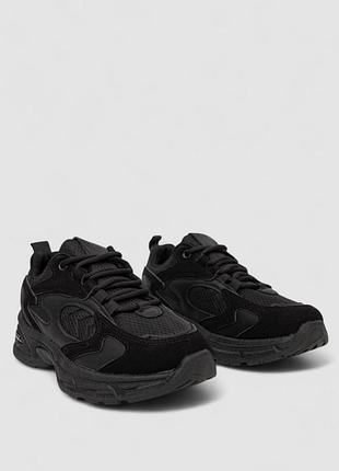 Кросівки жіночі чорні на товстій підошві