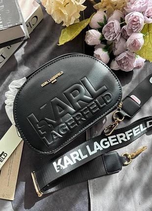 Кожаная сумка karl черная с широким ремнем кожа