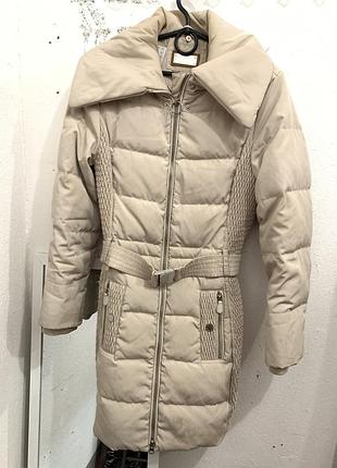 Тепла світла куртка пальто