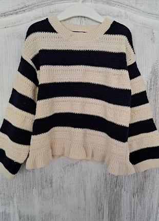 Свитер полосатый с рюшей