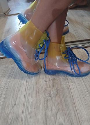 Резиновые прозрачные ботинки