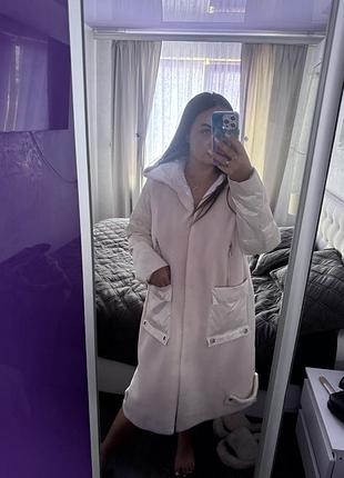 Продам пуховик . відміна якість як новий