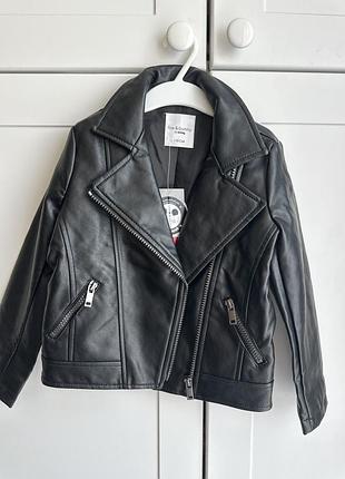 Косуха на дівчинку. чорна. розмври 110, 128, 134