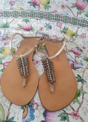 Босоніжки шкіра 37 р.