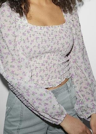 Блузка з квітковим принтом