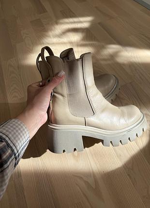 Жіночі челсі badura бежеві