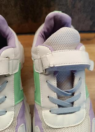 Женские кроссовки sinsay