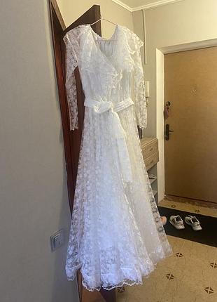 Вінтажна весільна сукня біла на весілля наречена