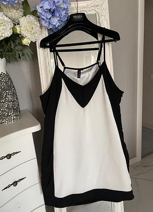 Стильное платье