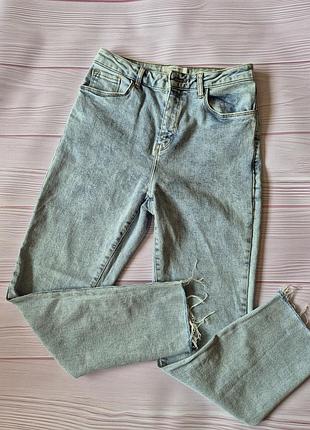 Голубые джинсы мом new look