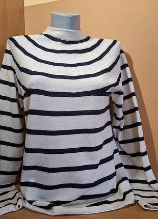 Женская водолазка uniqlo