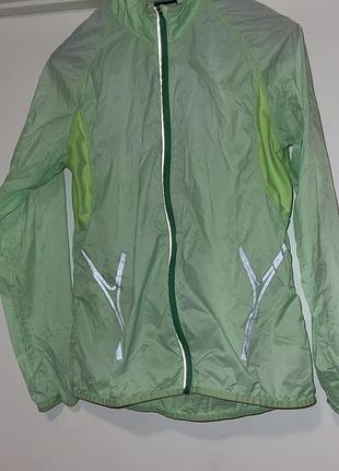 Стильна легка фірмова бігова салатова спортивна вітровка куртка для бігу pro-touch dry-plus m