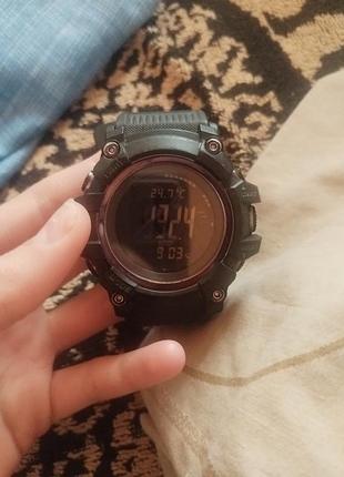 Годиник 200 гривень